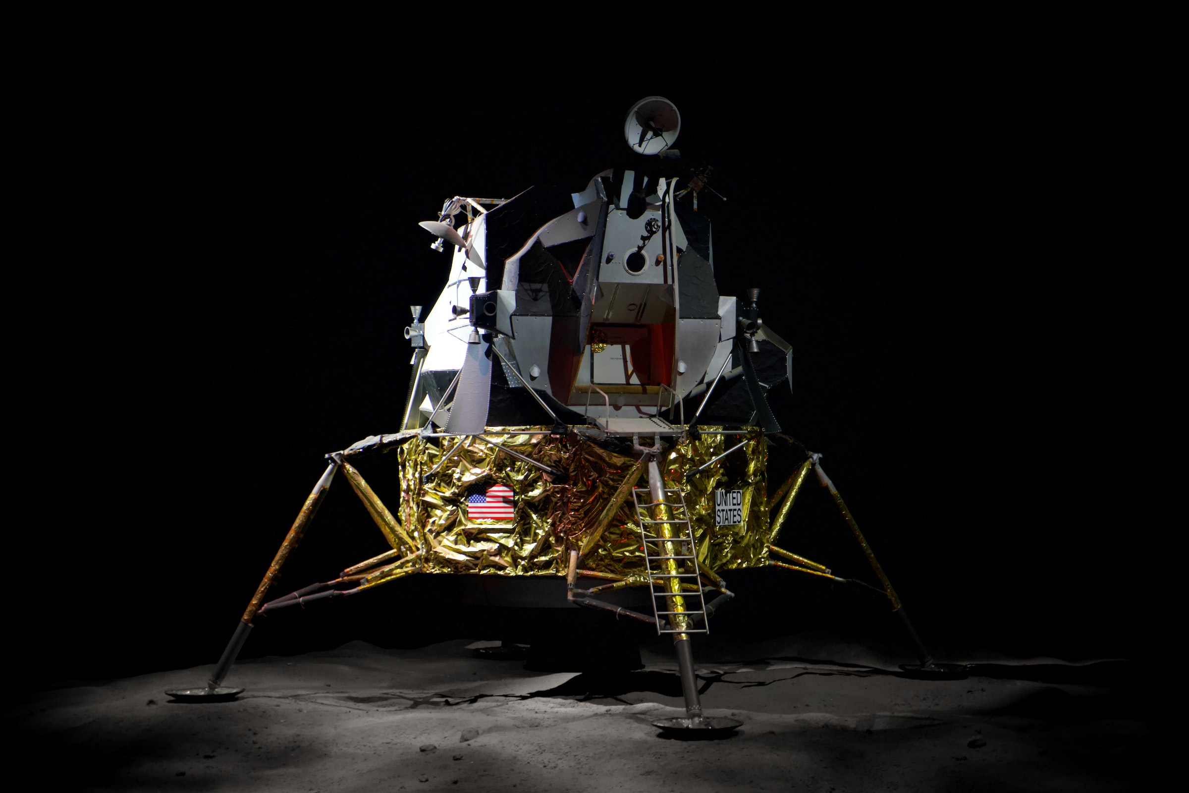 moon lander